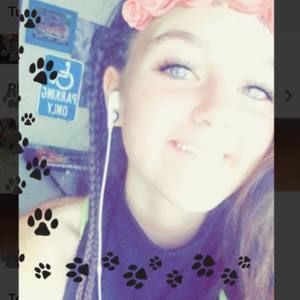 Meet your Posher, Carissa